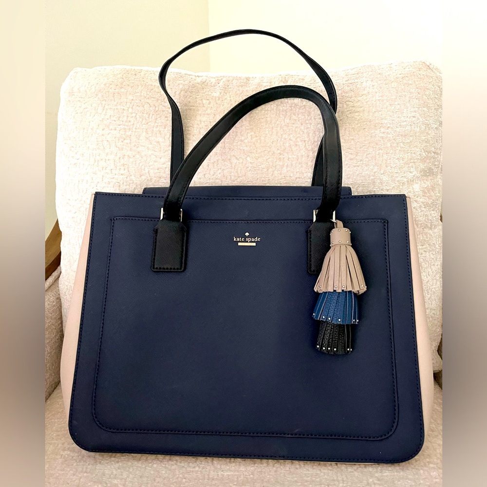 Kate spade hand bag. Navy blue and tan two tone. In great condition!
